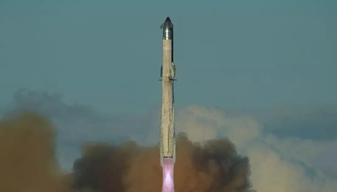 A SpaceX Starship V2 completa o seu 11º voo de teste com a verificação bem-sucedida de tecnologias-c