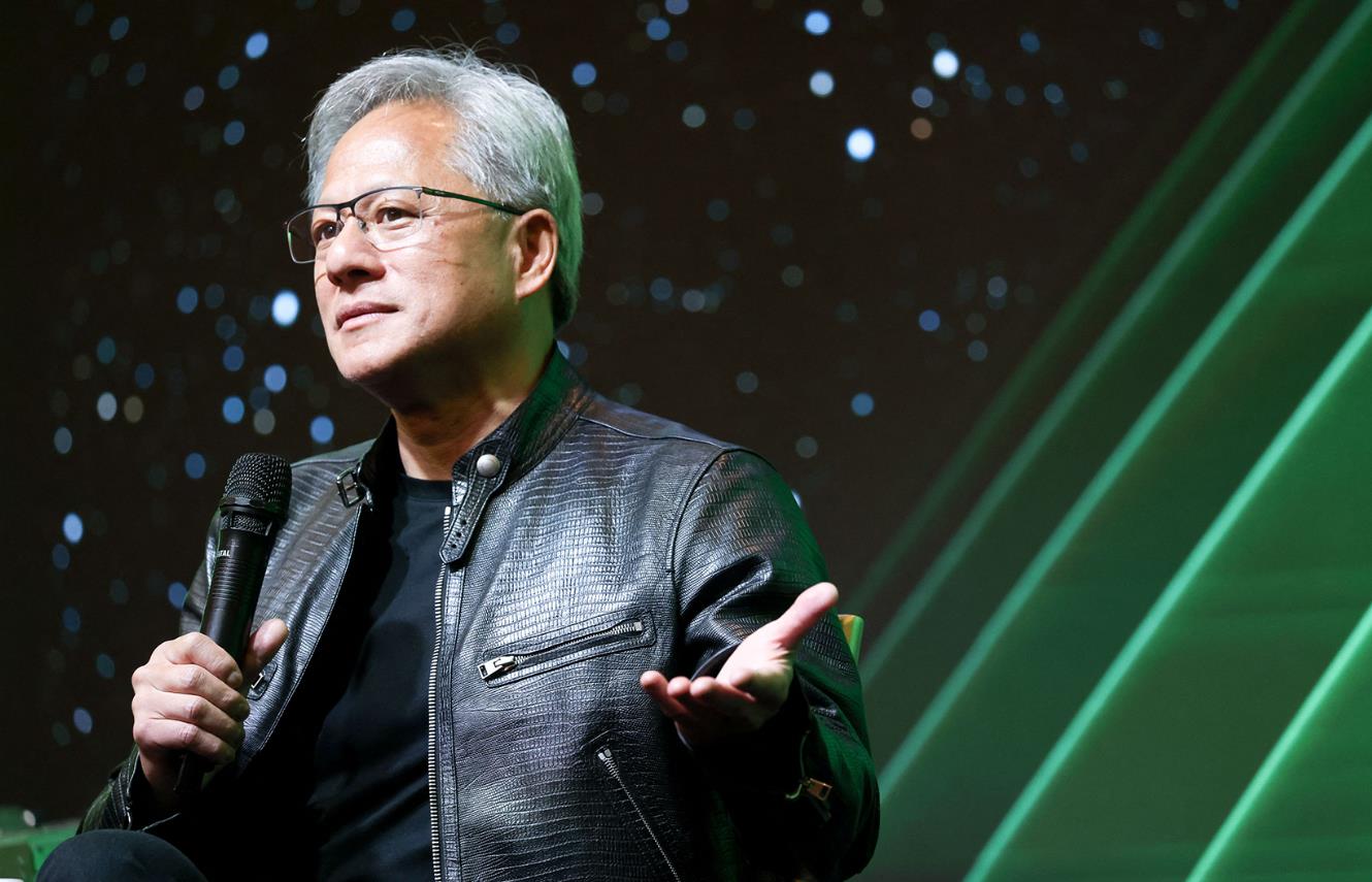 O CEO da Nvidia, Jensen Huang: a taxa de visto H-1B de 100.000 dólares é demasiado elevada e pode bl