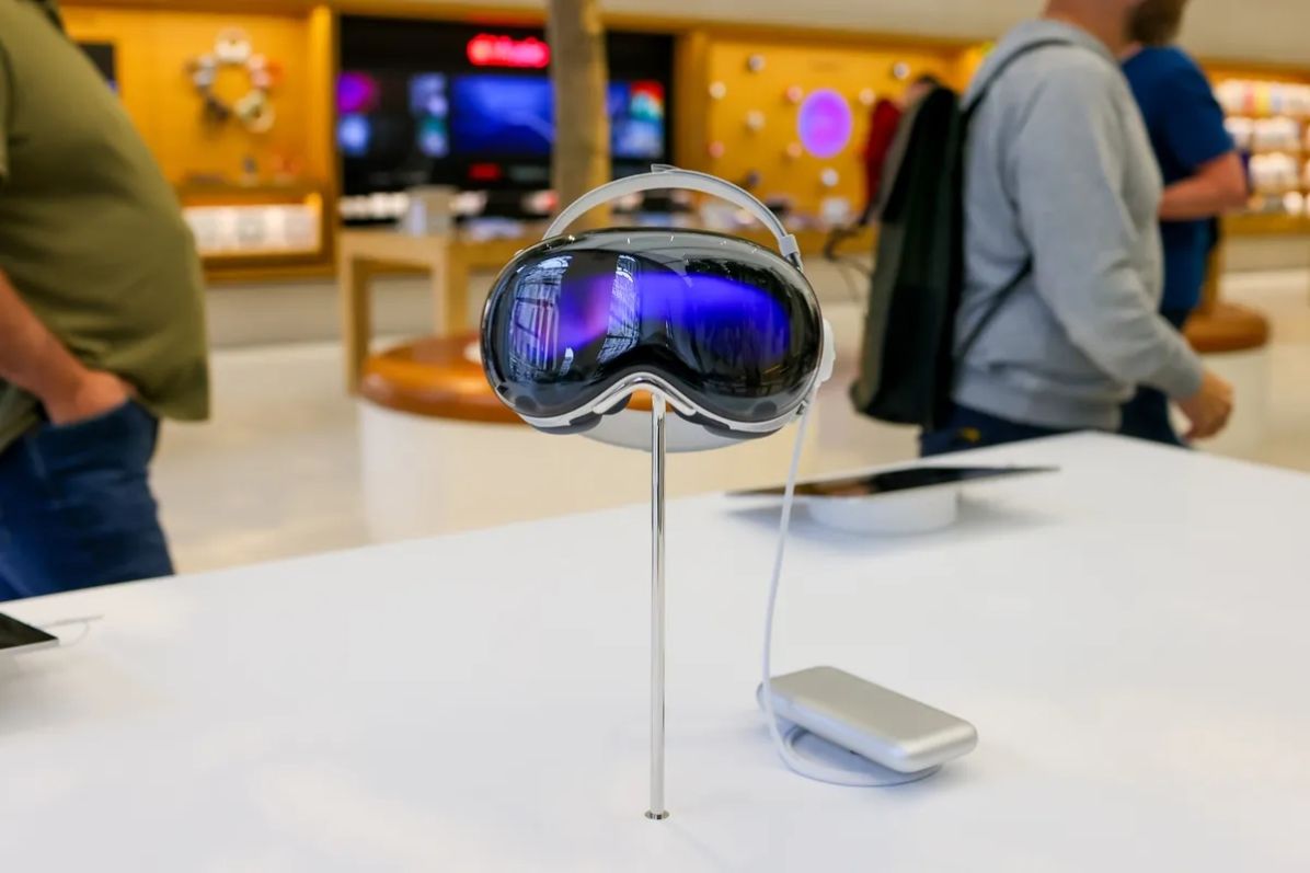 A Apple vai lançar óculos inteligentes para substituir os auscultadores Vision Air.