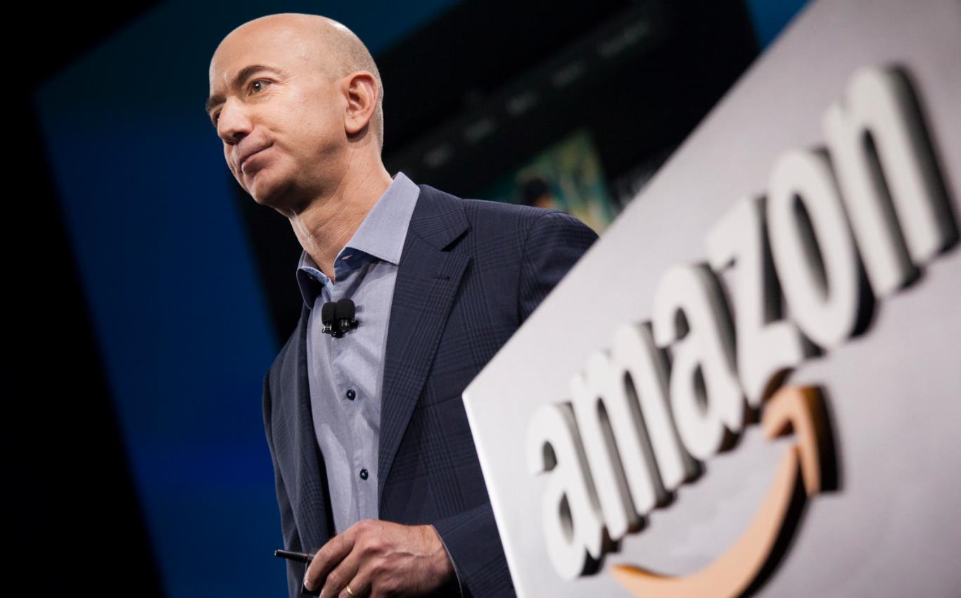 O Sr. Bezos olha para o futuro da IA: Embora reconheça a bolha, ele é otimista quanto ao valor a lon